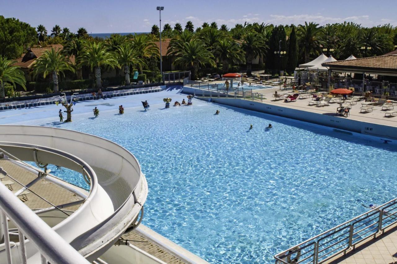 Villaggio Lido D'Abruzzo Roseto Degli Abruzzi Bagian luar foto