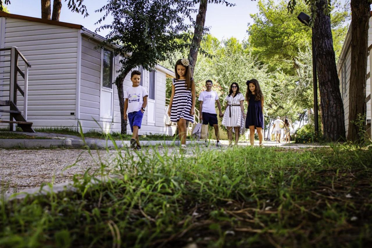 Villaggio Lido D'Abruzzo Roseto Degli Abruzzi Bagian luar foto